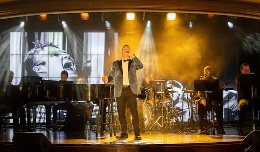 Cabaret lounge