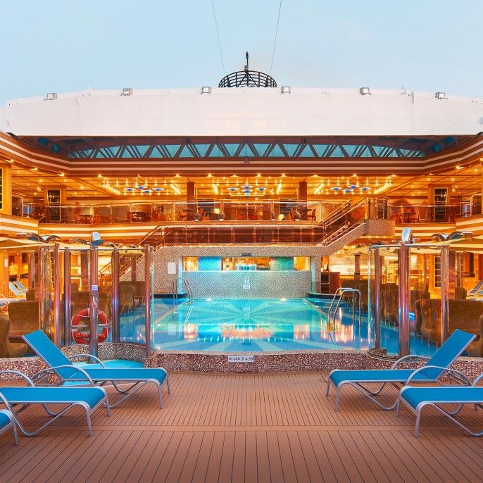 Costa Diadema piscine et spa.jpg