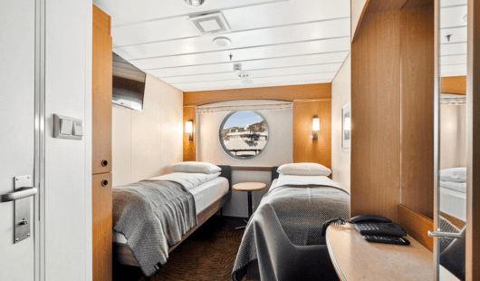 MS Trollfjord exterieure.png